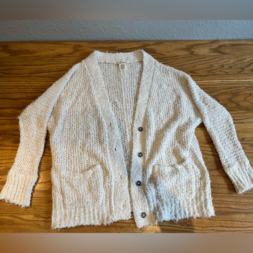 Billabong sweater.